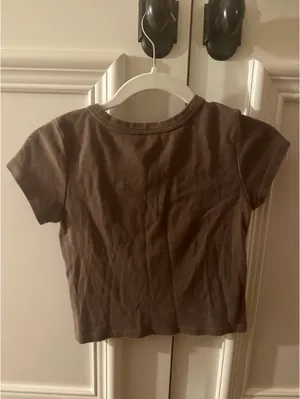 Brandy Melville Top  thumbnail 3
