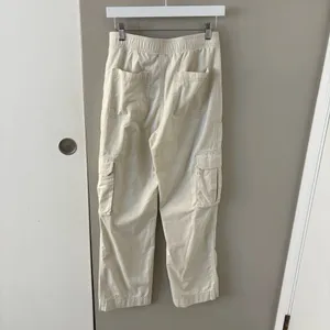 Abercrombie & Fitch High-Rise Cargo Pants thumbnail 2