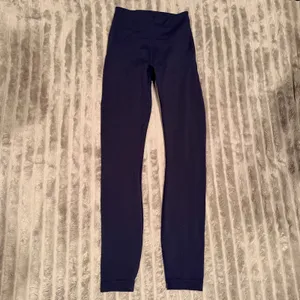 Lululemon Instill High-Rise Tight 25" True Navy Blue Leggings‎ Size 0 thumbnail 3
