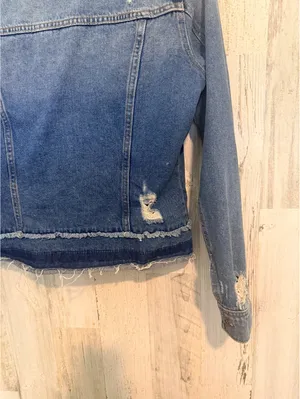 Sneak Peek Women’s Small Distressed Denim Jacket Raw Hem Patchwork Jean Jacket Blue thumbnail 9