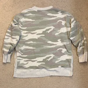 Aerie Women’s Camouflage Crewneck Size Small thumbnail 6