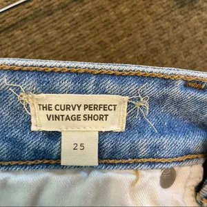 Madewell Curvy Perfect Vintage jean shorts thumbnail 8
