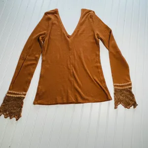 Free People Vintage Crafty Cuff Thermal Top Yellow Gold Rust Lace Cuffs‎ thumbnail 9