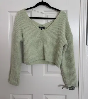Kendall + Kylie Mint Green Knit Soft V Neck Cropped Sweater thumbnail 1