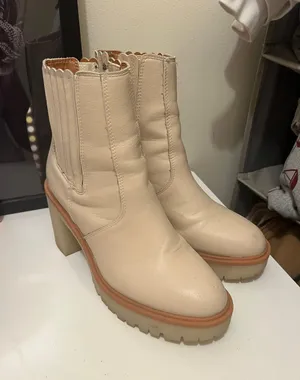 Cream Ankle Boots Tan Size 9 thumbnail 2