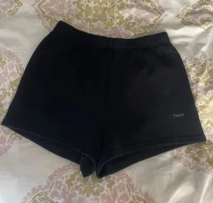 TNA Aritzia Shorts Cozy Fleece thumbnail 1