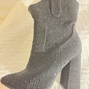 Forever Black Rhinestone Western Boots - Size 6.5 thumbnail 3