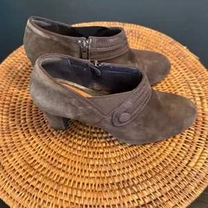 Clarks‎ Brown Suede Women's Heeled Shoes thumbnail 4