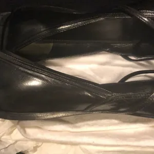 Prada Black Leather Criss-Cross Pointed Flats with Bow – Size 36.5 (Fits Like 7) thumbnail 3