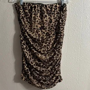 Zenobia Ruched Strapless Top thumbnail 6