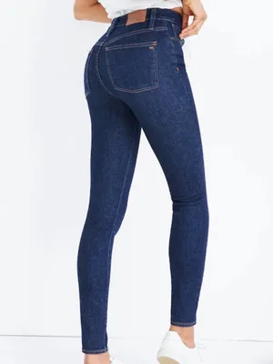Madewell 9” High-Rise Skinny Jeans in Dark Indigo Wash thumbnail 2