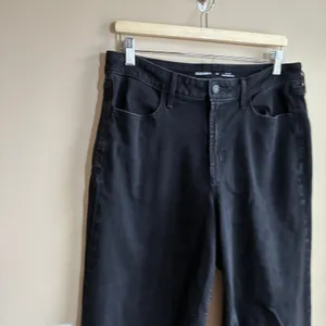 Old Navy Wow Wide Leg High Rise Jeans 14 Black Womens Stretch Denim thumbnail 2