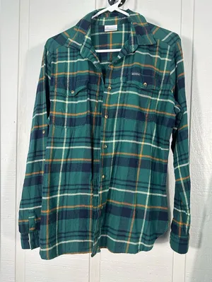 Columbia Women’s Green Plaid Flannel Top Size Large EUC thumbnail 1