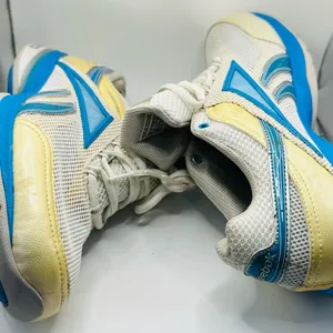 Reebok Women's Cream, Blue & Yellow Low-Top Sneakers thumbnail 5