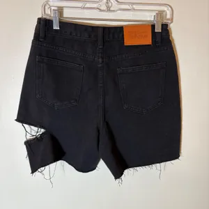 Princess Polly Black Denim Cut Off Distressed‎ High Waisted Shorts Size 6 thumbnail 4