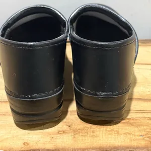 Dansko Black Leather Clogs‎ size 40/US 9.5-10 B83 thumbnail 9