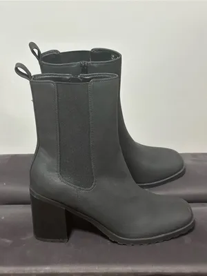 Amazon Essentials Black Chelsea Block Heel Ankle Boots Size 10.5 thumbnail 3