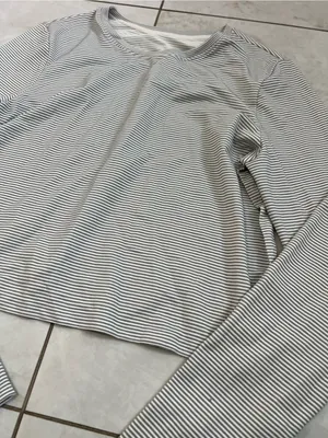 NEW Harmony Balance Gray & White Athletic Long Sleeve Shirt Size Medium thumbnail 2