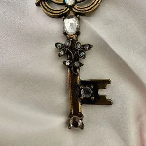 Long rhinestone key pendant necklace thumbnail 7