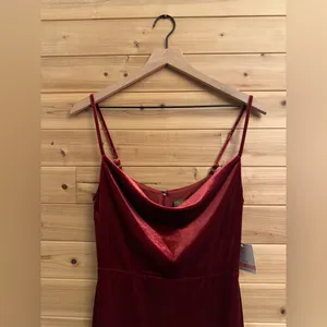 NWT Taylor Size 2/XS Strappy Red Orange Cowlneck Velvet Midi Dress thumbnail 2