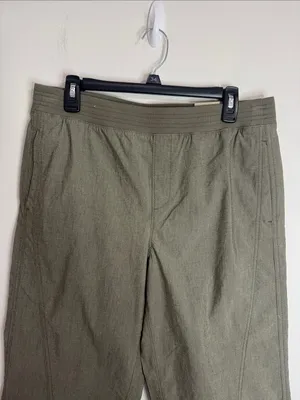 Chico’s Cuffed Cropped Tab Olive Green Seamed Pants elastic waistband Cotton 10 thumbnail 3