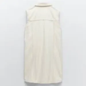 Zara NWT Denim Dress with Topstitching - Vanilla. Size XS! thumbnail 2