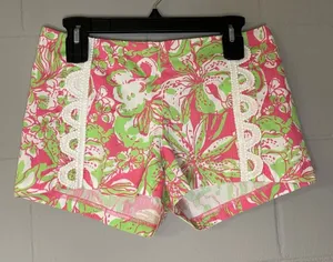 Lilly Pulitzer Liza Shorts in Hotty Pink Forgot My Trunks Pattern Women’s Size 4 thumbnail 1