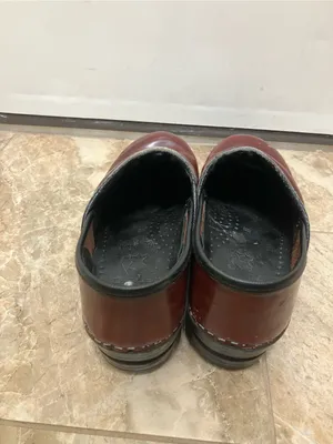 Dansko Professional Clogs in rich burgundy reddish-brown leather finish Size 39 thumbnail 7