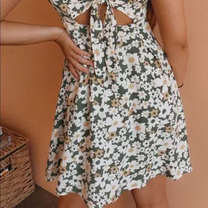 ✨Sunny Floral Mini Dress✨ Green Size 8 thumbnail 2