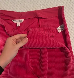 Pink high-waisted corduroy wide leg pants thumbnail 4