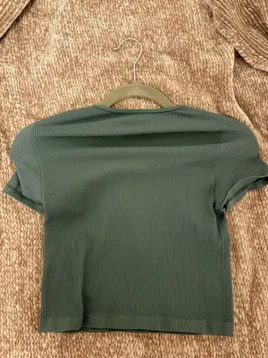 Urban Outfitters Top thumbnail 2