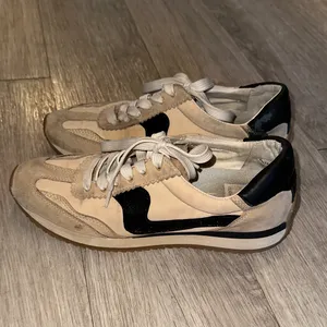 Dolce Vita B.NTCD Athletic Sneakers in Cream and Black thumbnail 6