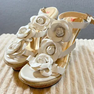 JustFab 826 | NIB White Floral Cork Espadrille Wedge Sandals White Size 9 Wedding Bridal thumbnail 1