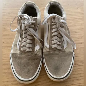 VANS Unisex Ivory White Suede Leather Skateboard Sneakers Women's 8.0 thumbnail 2