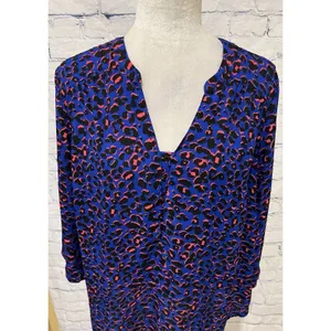 Torrid Size 0 Blue Pink Cheetah Print Blouse Top Career Lightweight Large 12 thumbnail 2