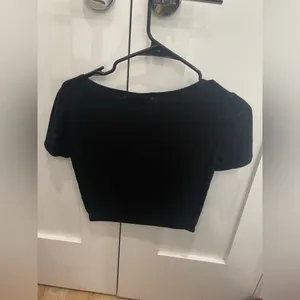 Forever 21 Crop ribbed top with curved hem Size XS thumbnail 2