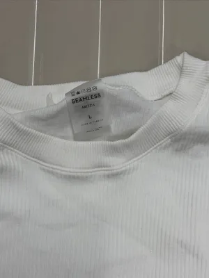 Women's Ribbed Long-Sleeve Cropped Top - White Aritzia large seamless thumbnail 2