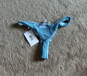 Dippin’ Daisy’s Bikini Set thumbnail 4