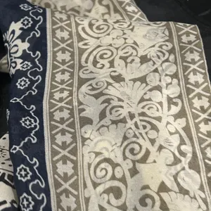 100 % silk Paisley Scarf in Navy & Cream thumbnail 8
