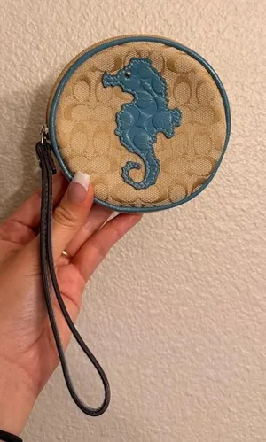 RARE Vintage Coach Juniper Seahorse Coin Purse Wristlet thumbnail 1