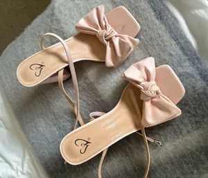 Pink Windsor Heels thumbnail 1