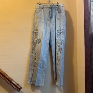 NWT Glitter Floral Jeans Size L thumbnail 5