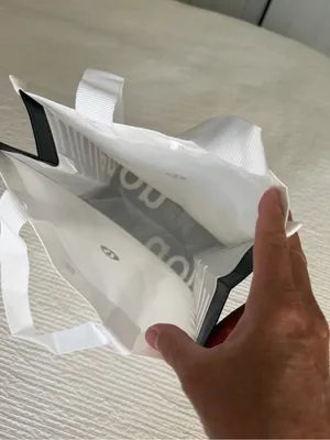 Lululemon empty shopping bag thumbnail 6