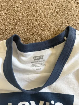 Levi’s Baby Tee thumbnail 3