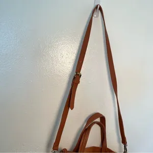 Shiraleah‎ Chicago Marlow Satchel Bag Vegan Suede Tan Rust Fringe Details Zip thumbnail 3