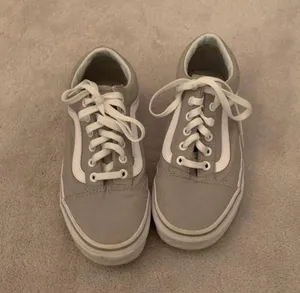 Grey thumbnail 2