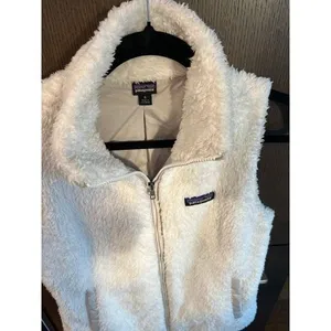 Women's PATAGONIA Vest medium Faux Fur Fuzzy Pockets Full Zip Lined Ivory thumbnail 2