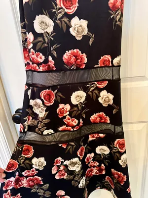 Minette - STUNNING Black and Floral Fit & Flare Off The Shoulder Dress! thumbnail 4