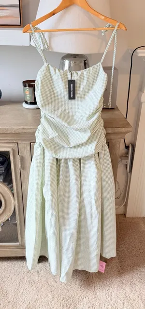 PrettyLittleThing Gingham Maxi Dress Womens 8 Sage Green‎ NWT thumbnail 1