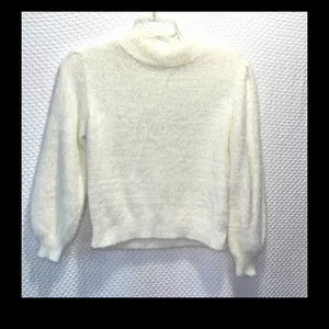 Gianni Bini fuzzy crop sweater ❤️‍🔥 thumbnail 2